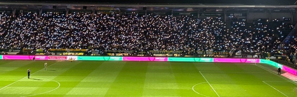 Ado Den Haag Promoveert
